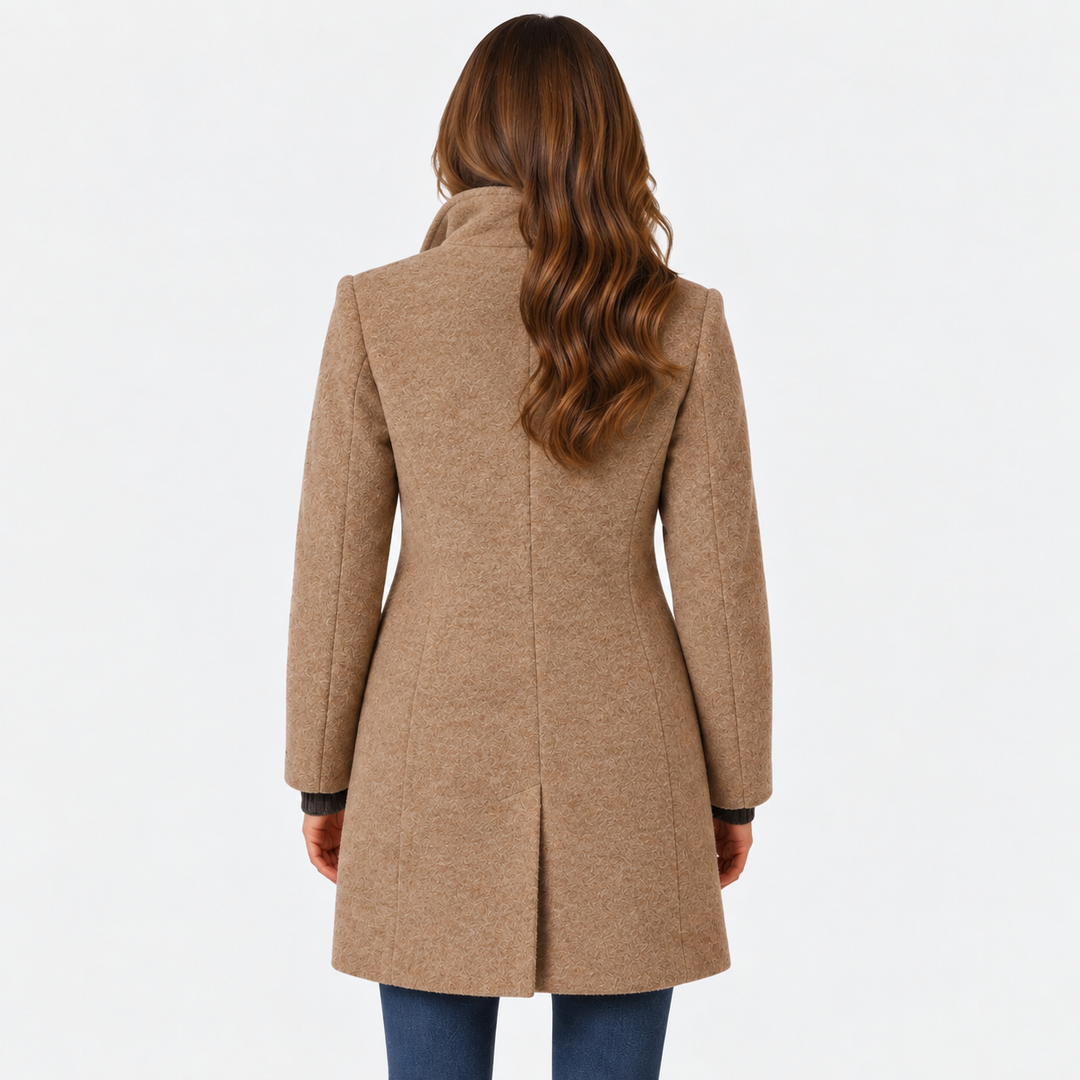 TIMELESS LONG WOOL-BLEND COAT WITH STRUCTURED COLLAR AND BUTTON CLOSURE