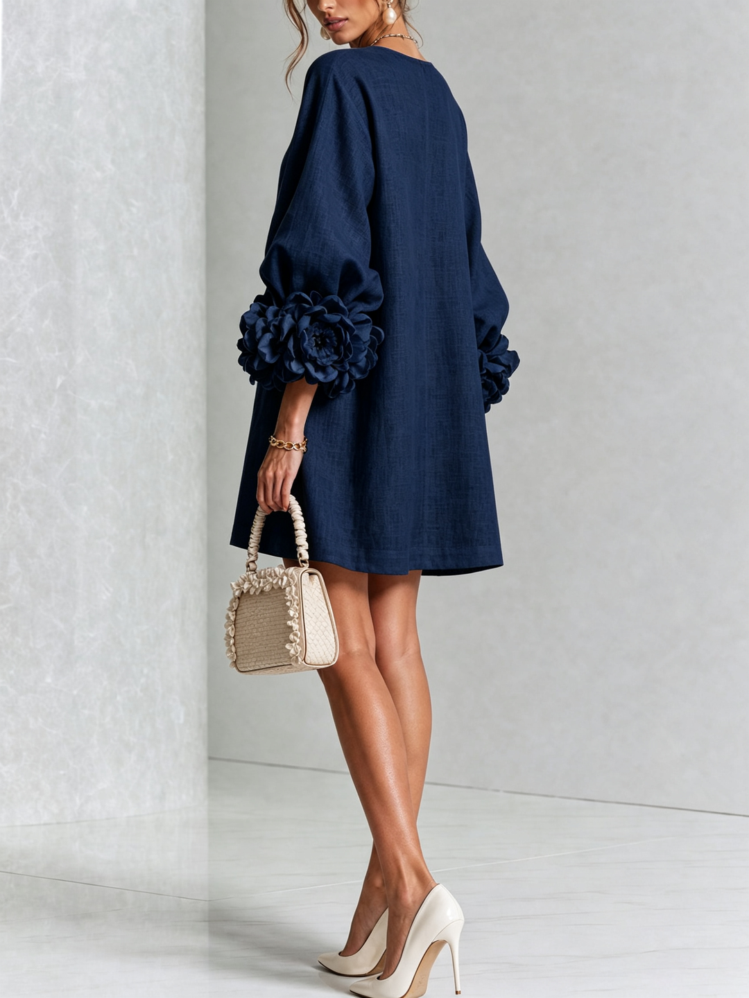 ELEGANT WOMEN'S SLEEVELESS DRESS